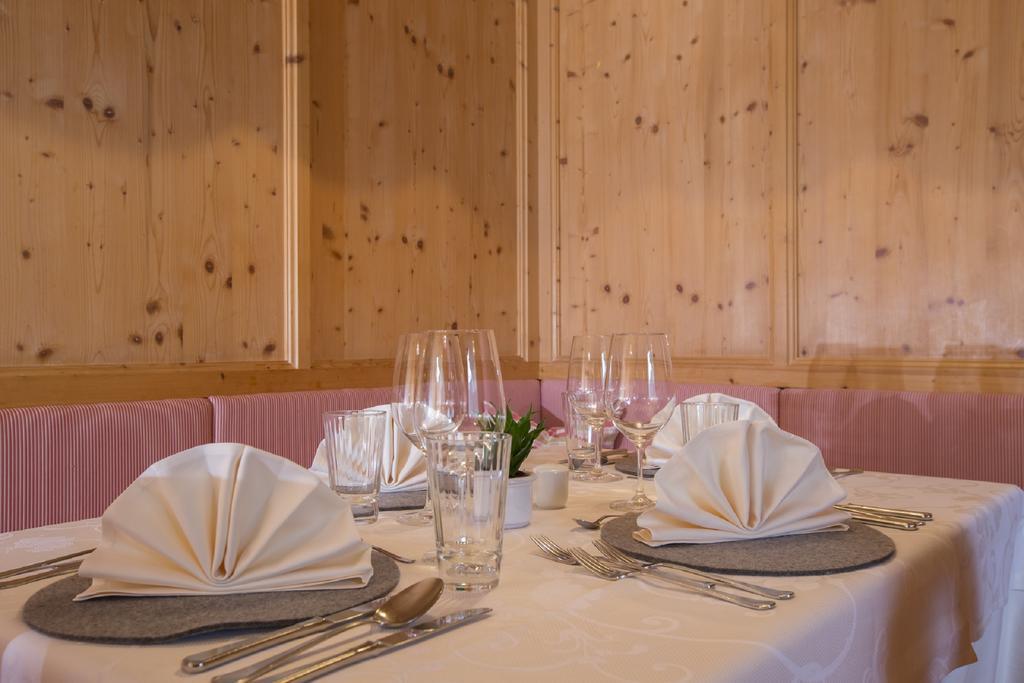 Hotel Schoenblick Sexten Екстериор снимка
