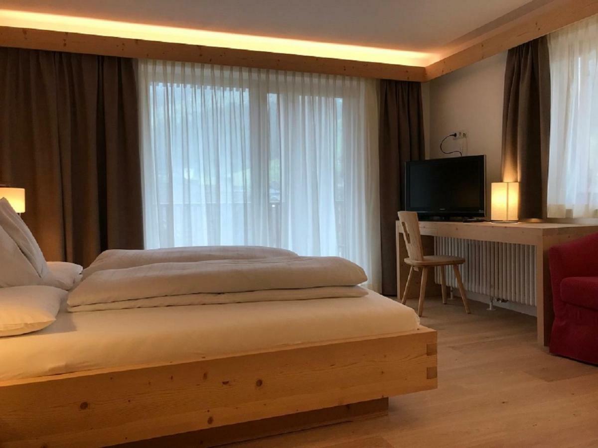 Hotel Schoenblick Sexten Екстериор снимка