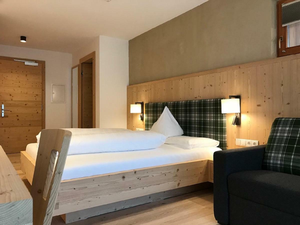 Hotel Schoenblick Sexten Екстериор снимка
