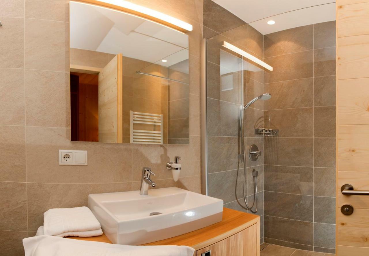 Hotel Schoenblick Sexten Екстериор снимка