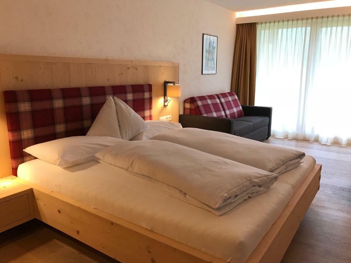 Hotel Schoenblick Sexten Екстериор снимка