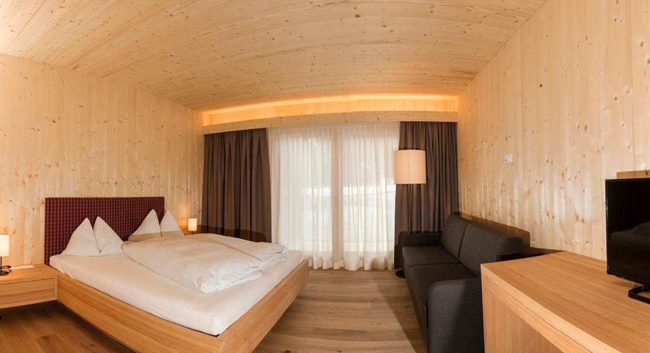 Hotel Schoenblick Sexten Екстериор снимка